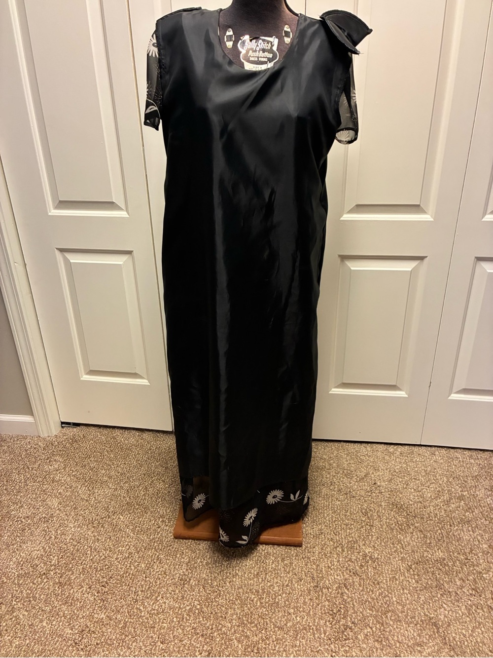 Connie Choi Black Maxi/Midi Dress with White Floral Print - Picture 7 of 11